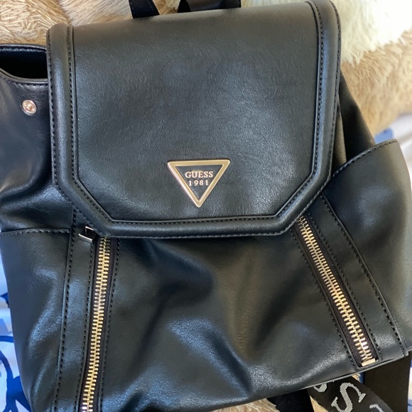 Guess Backpack - Picture 4 of 4